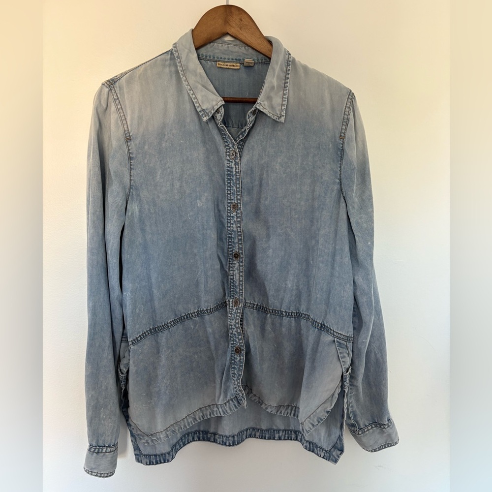 Holding Horses Tencel long sleeved button down rodeo chambray shirt